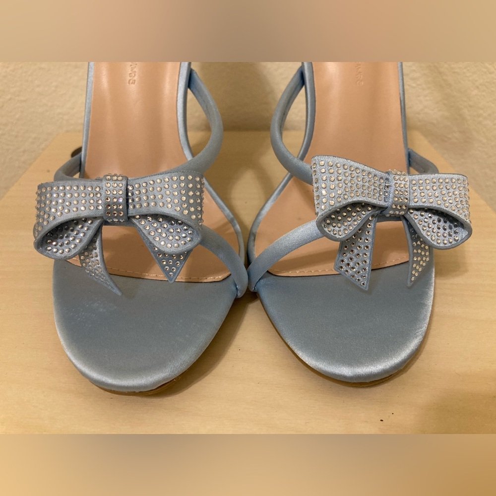 Wild Diva Light Blue Spiral Strap Heels Size 8 Bow Accent Sandals - Picture 3 of 12